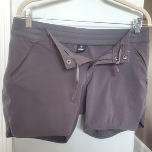 Kuhl SIZE 6 shorts in gray